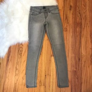 ✨MOSSIMO GREY JEGGINGS✨